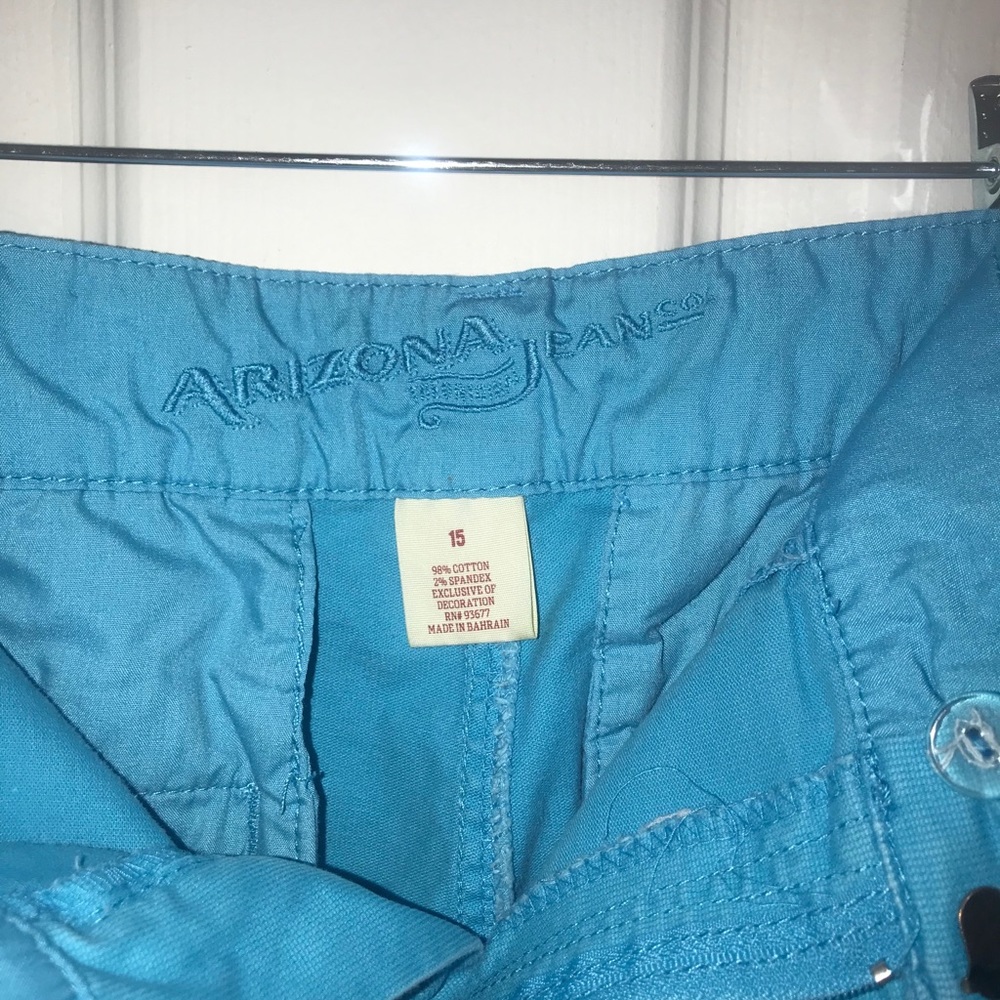 Shorts - Picture 3 of 3